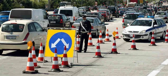 Τα έκτακτα μέτρα της Τροχαίας για τις γιορτές: Αστυνόμευση του οδικού δικτύου, τροχονόμοι στα διόδια